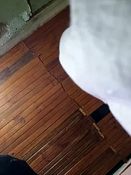 Snapshot of TusOjitosClaros69 chatting on December 12, 8:14 am TusOjitosClaros69 online show from December 12, 8:14 am