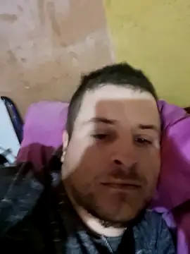 Snapshot of TusOjitosClaros69 chatting on September 12, 7:35 pm TusOjitosClaros69 online show from September 12, 7:35 pm