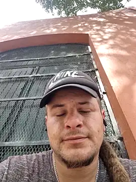 Snapshot of TusOjitosClaros69 chatting on September 17, 4:09 pm TusOjitosClaros69 online show from September 17, 4:09 pm