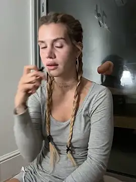 EmiliaCatalina online show from November 15, 10:36 pm