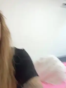 Snapshot of EmiliaCatalina chatting on October 12, 9:16 pm EmiliaCatalina online show from October 12, 9:16 pm