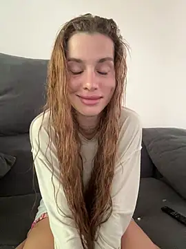 EmiliaCatalina online show from March 6, 6:36 pm