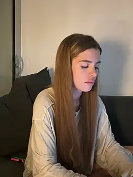 EmiliaCatalina online show from March 19, 11:27 pm