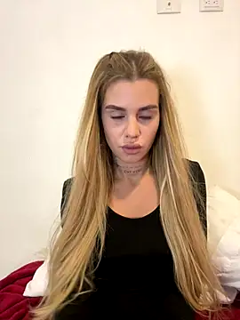 EmiliaCatalina online show from October 21, 10:31 pm