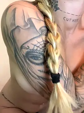 EmiliaCatalina online show from November 28, 8:31 pm