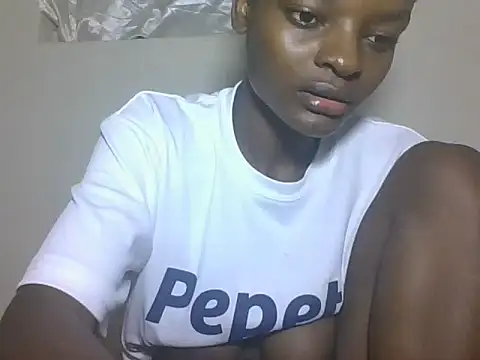 Snapshot of Sexyhotgal23 chatting on June 2, 8:09 pm Sexyhotgal23 online show from June 2, 8:09 pm