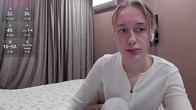 Snapshot of Mika_Ray chatting on November 28, 2:39 pm Mika Ray online show from November 28, 2:39 pm