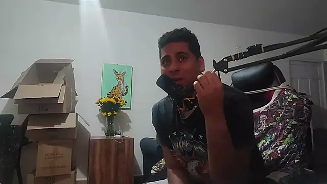Snapshot of ElferXXX chatting on October 27, 2:34 am ElferXXX online show from October 27, 2:34 am