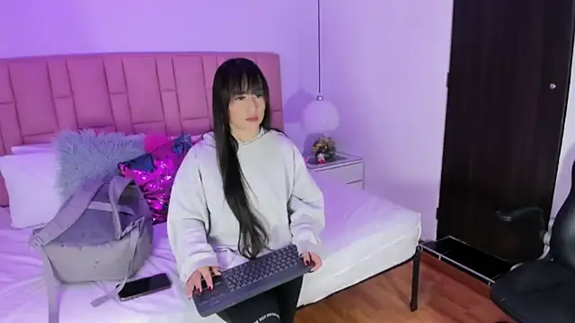 victoria cooper3 online show from January 14, 11:58 am