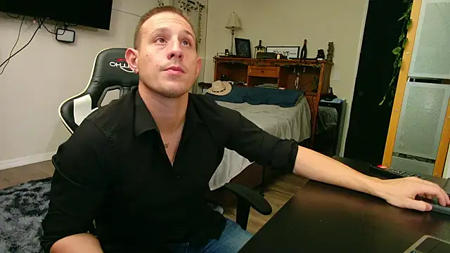 zack Fisher online show from March 25, 6:07 pm