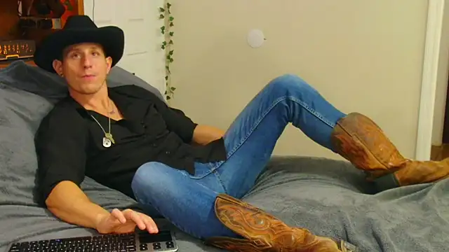 zack Fisher online show from December 22, 11:49 pm