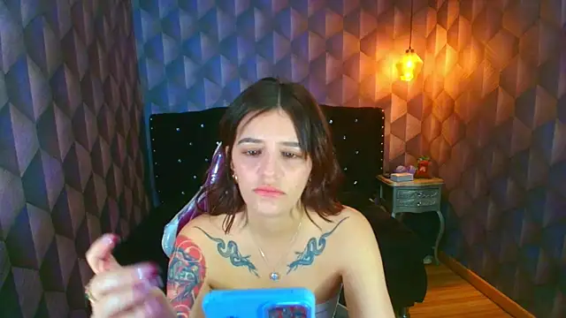 LiaHarryis online show from March 29, 6:31 pm