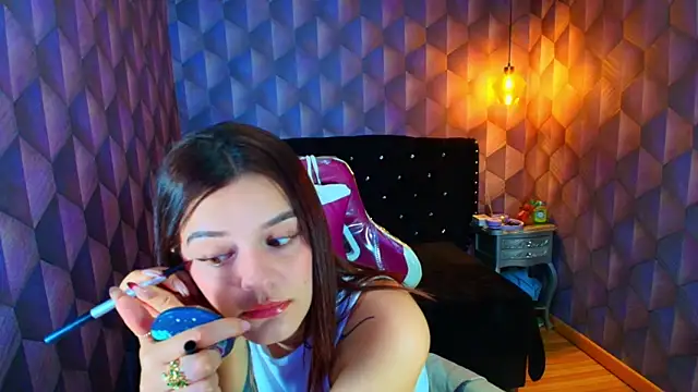 LiaHarryis online show from April 2, 5:52 pm