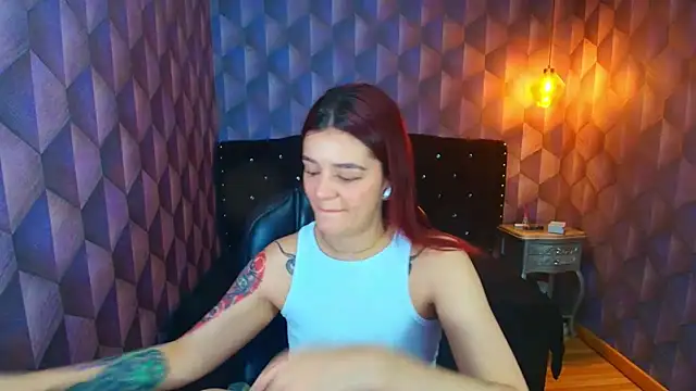 Snapshot of LiaHarryis chatting on October 10, 7:04 pm LiaHarryis online show from October 10, 7:04 pm