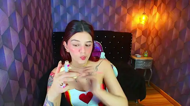 Snapshot of LiaHarryis chatting on October 31, 5:42 pm LiaHarryis online show from October 31, 5:42 pm