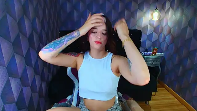 LiaHarryis online show from May 25, 6:17 pm