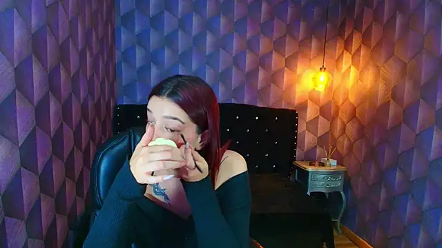 Snapshot of LiaHarryis chatting on October 20, 6:52 pm LiaHarryis online show from October 20, 6:52 pm