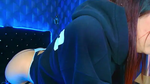 Snapshot of LiaHarryis chatting on November 30, 7:58 pm LiaHarryis online show from November 30, 7:58 pm