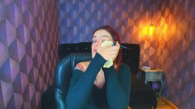 Snapshot of LiaHarryis chatting on September 23, 7:10 pm LiaHarryis online show from September 23, 7:10 pm