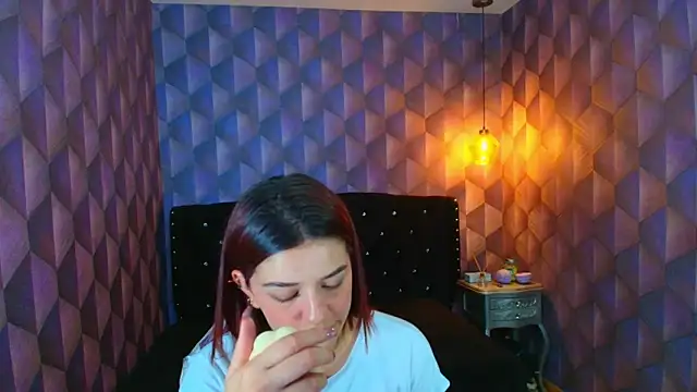 Snapshot of LiaHarryis chatting on November 18, 6:44 pm LiaHarryis online show from November 18, 6:44 pm