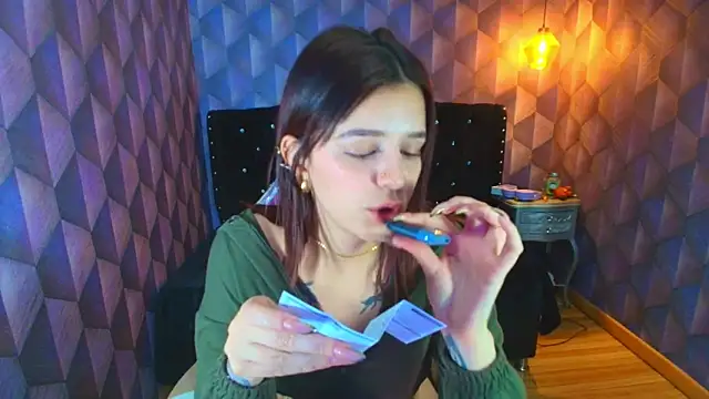 LiaHarryis online show from March 18, 3:57 pm