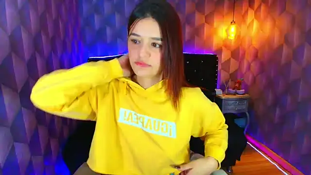 Snapshot of LiaHarryis chatting on December 17, 5:18 pm LiaHarryis online show from December 17, 5:18 pm