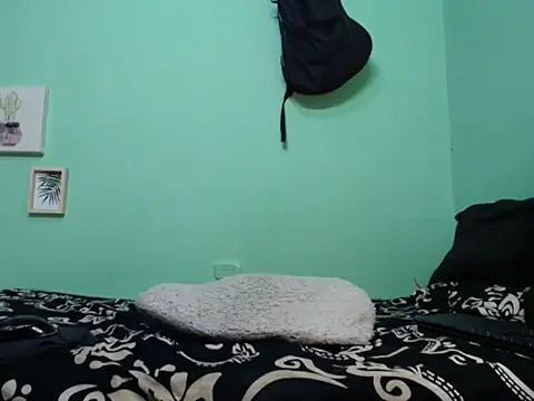 candyladyboy online show from October 31, 1:35 am