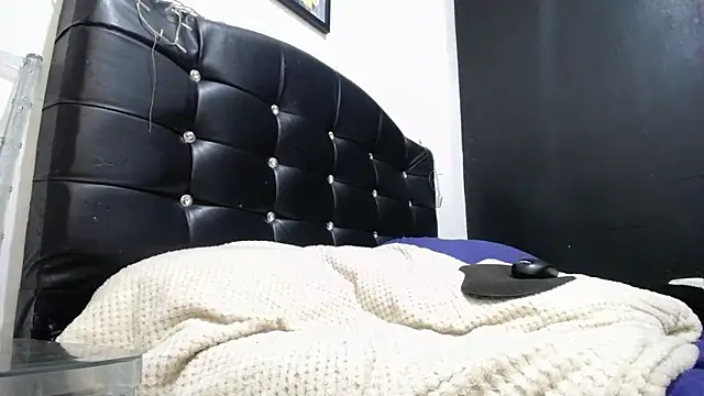 candyladyboy online show from March 18, 8:43 pm