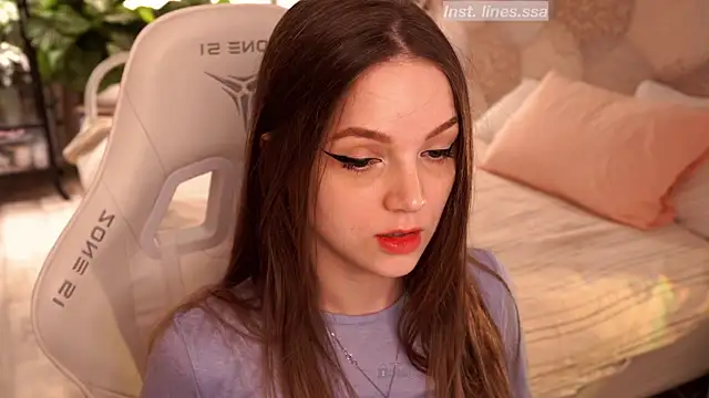 linessssa online show from April 3, 6:36 pm