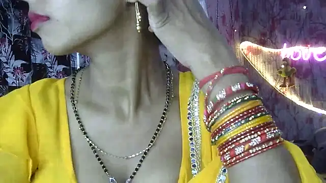 Snapshot of Anjali_Milsi chatting on September 11, 6:35 am Anjali Milsi online show from September 11, 6:35 am