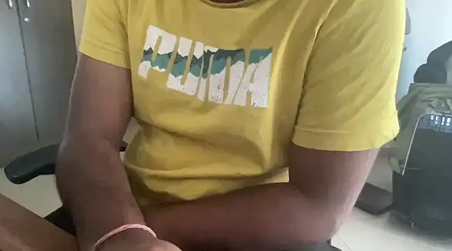 Snapshot of dhruv-sluppy chatting on January 27, 7:14 am dhruv-sluppy online show from January 27, 7:14 am