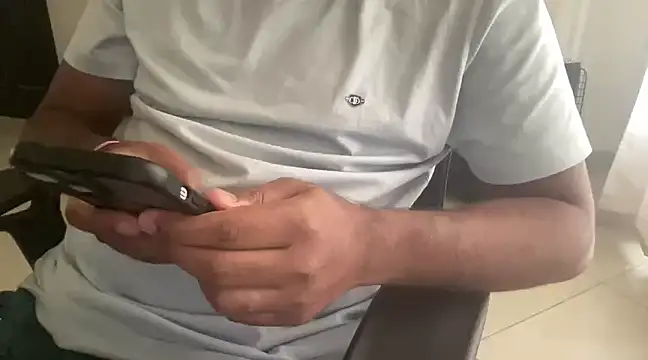 Snapshot of dhruv-sluppy chatting on January 22, 8:07 am dhruv-sluppy online show from January 22, 8:07 am