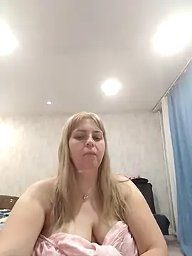 Snapshot of Lady_nice_cat chatting on October 4, 2:29 pm Lady nice cat online show from October 4, 2:29 pm