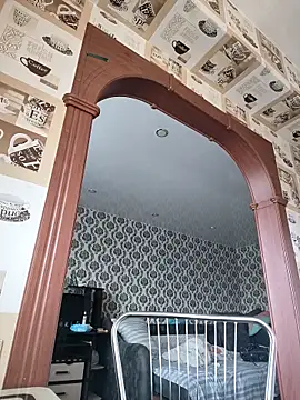 Lady nice cat online show from March 24, 2:33 am