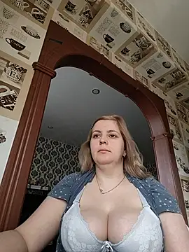 Lady nice cat online show from May 14, 2:08 am