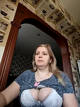 Lady nice cat online show from April 9, 2:46 am