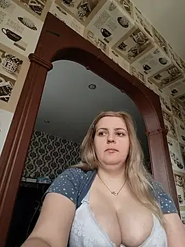 Lady nice cat online show from May 15, 2:42 am