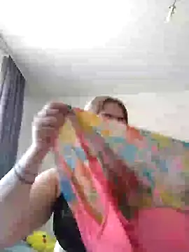 Snapshot of Lady_nice_cat chatting on March 5, 5:29 am Lady nice cat online show from March 5, 5:29 am