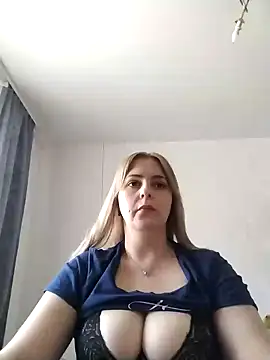 Snapshot of Lady_nice_cat chatting on March 8, 5:59 am Lady nice cat online show from March 8, 5:59 am