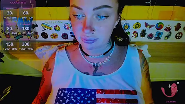 Snapshot of EllieOz chatting on November 30, 3:46 pm EllieOz online show from November 30, 3:46 pm