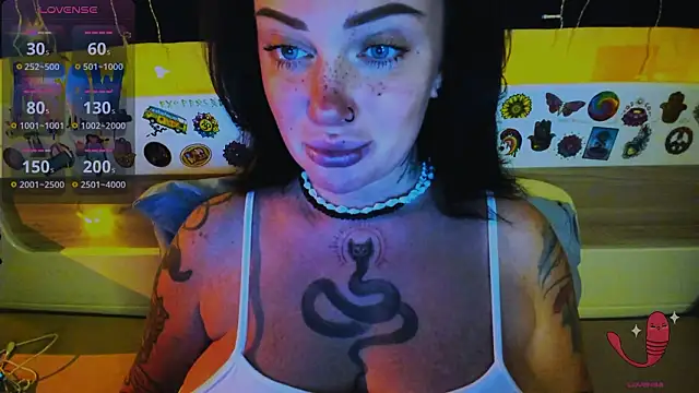 EllieOz online show from February 11, 5:13 pm