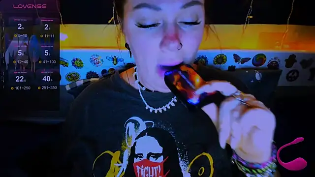 Snapshot of EllieOz chatting on March 16, 12:45 am EllieOz online show from March 16, 12:45 am