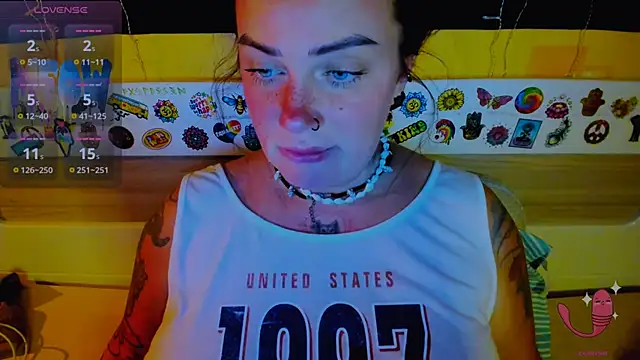 Snapshot of EllieOz chatting on September 27, 5:41 pm EllieOz online show from September 27, 5:41 pm