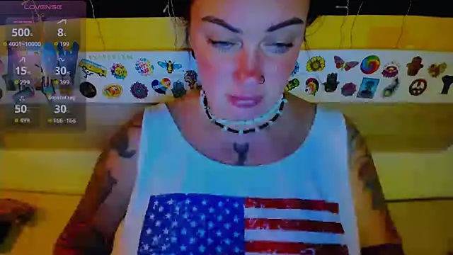 Snapshot of EllieOz chatting on September 15, 5:13 pm EllieOz online show from September 15, 5:13 pm