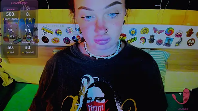 Snapshot of EllieOz chatting on October 23, 6:28 pm EllieOz online show from October 23, 6:28 pm