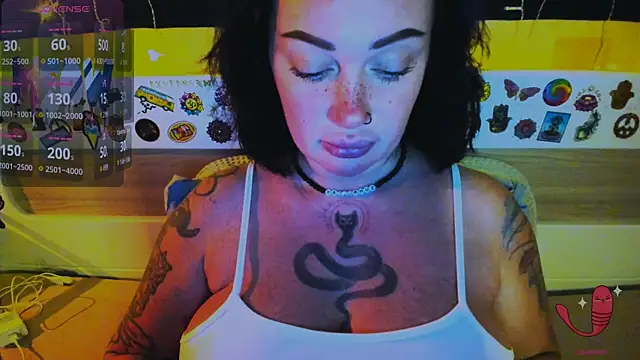 EllieOz online show from December 22, 2:28 pm