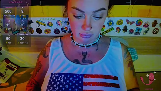 Snapshot of EllieOz chatting on November 7, 7:51 pm EllieOz online show from November 7, 7:51 pm