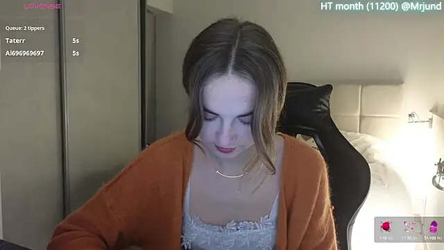 Miss Aliannaa online show from February 24, 7:30 pm