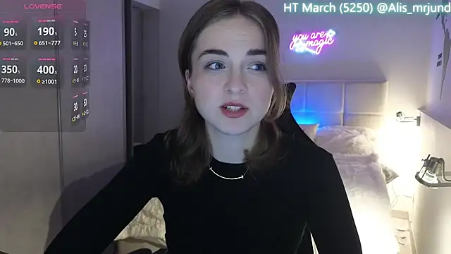 Miss Aliannaa online show from March 9, 8:21 pm