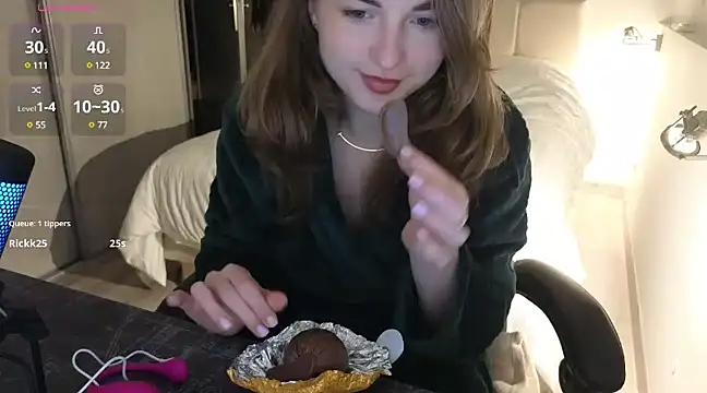 Miss Aliannaa online show from December 21, 11:34 pm